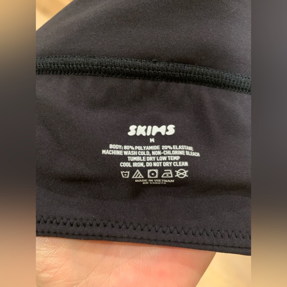 SKIMS Fits Everybody Square Neck Long Line Bra Size Medium Sports Bra Comfort - Picture 6 of 6